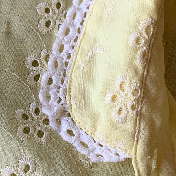 Vintage Eyelet Blouse - Picture 2 of 5